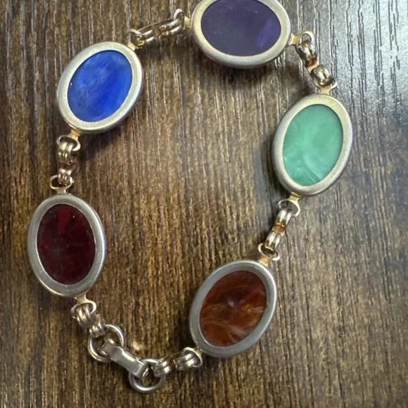 Vintage Scarab Beetle Design Faux Gemstone Oval Bracelet Green Purple Blue Red - Picture 2 of 3
